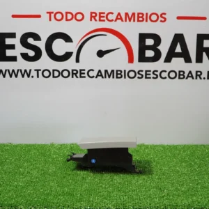 CENICERO PARTE TRASERA DERECHA