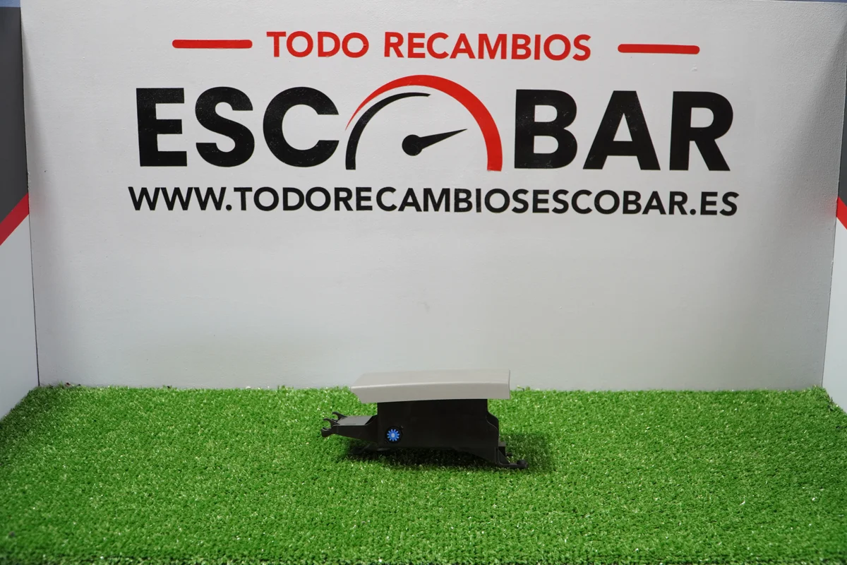 CENICERO PARTE TRASERA DERECHA