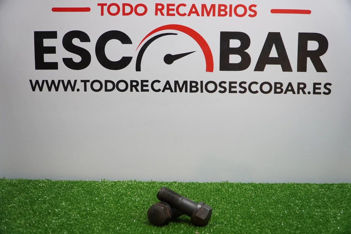 PERNO DE CADENA DE TRACCIÓN