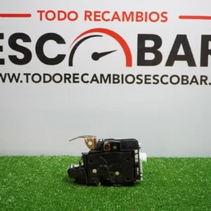MECANISMO DE CERRADURA DE LA PUERTA DELANTERA DERECHA