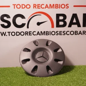 TAPACUBOS MERCEDES VITO